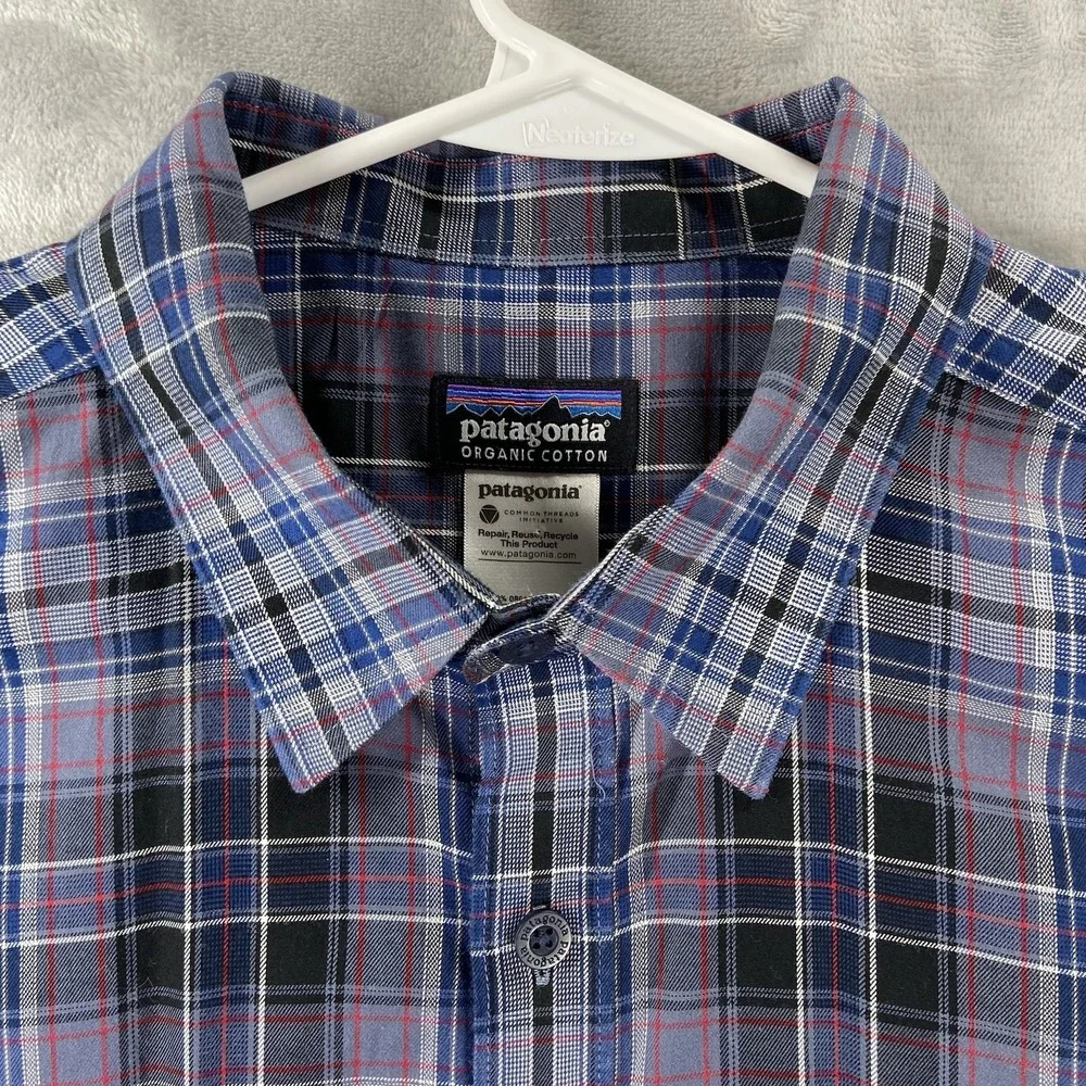 Patagonia Shirt men's Large Button Up Organic Cotton Long Sleeve Plaid Purple